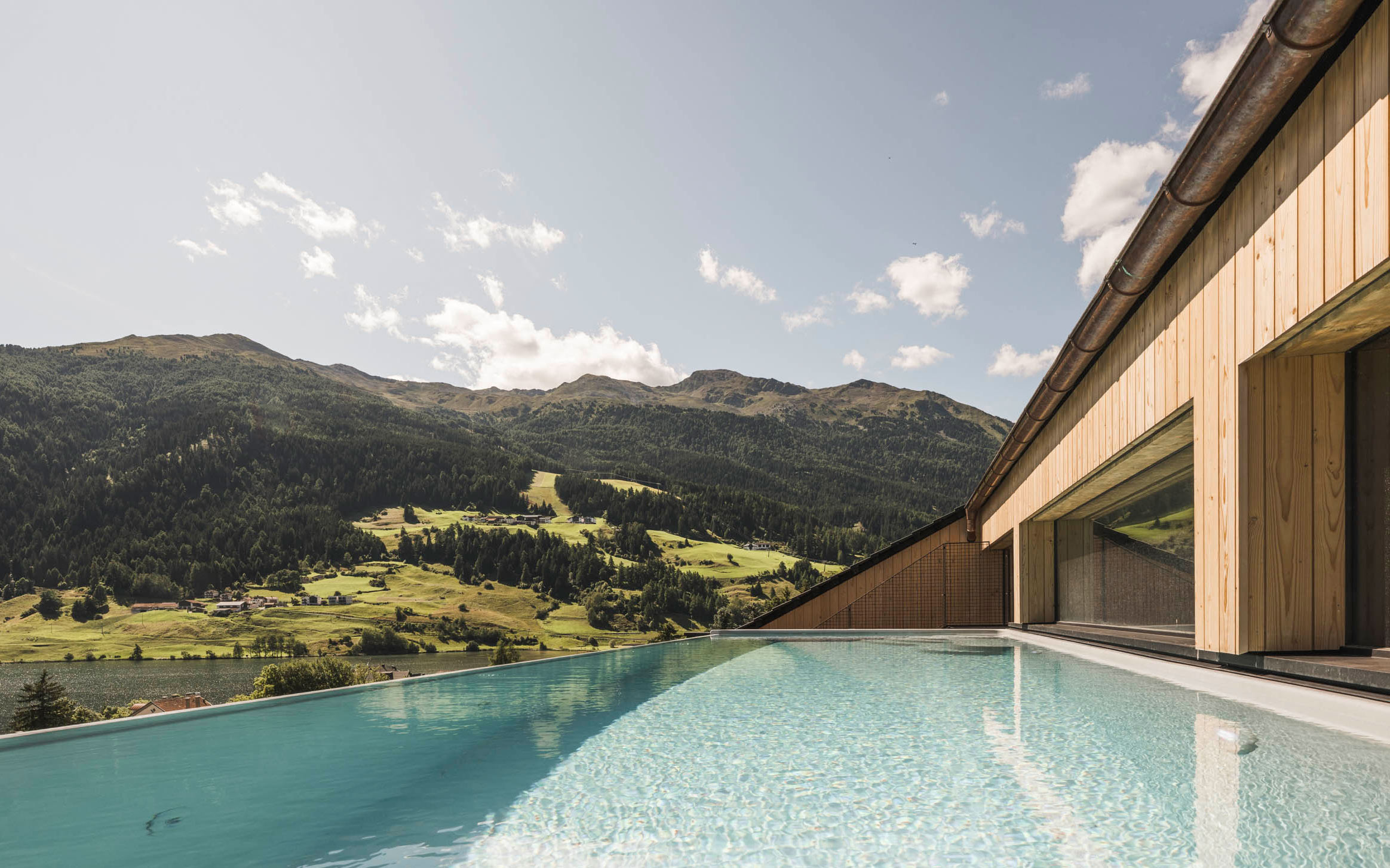 Urlaub am See: Skypool - Auramonte