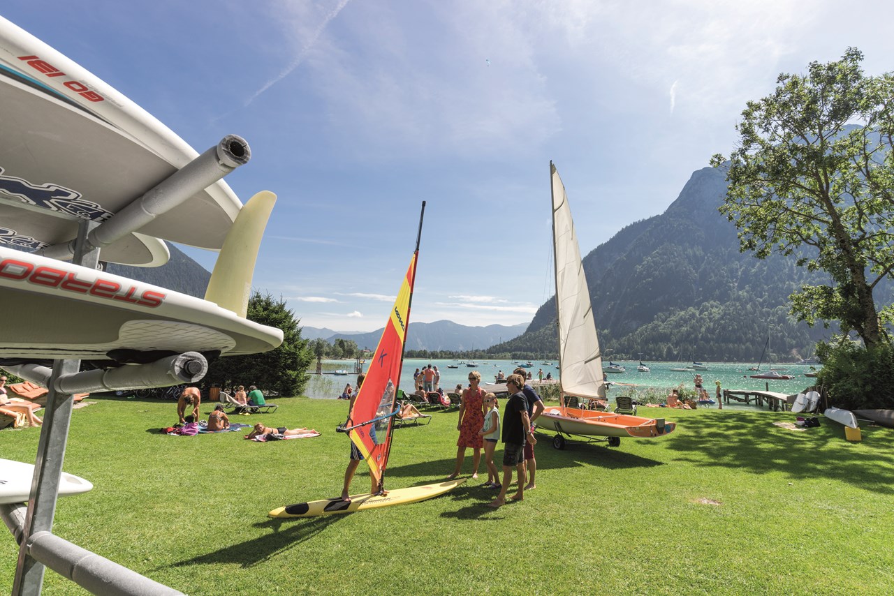 Familienresort Buchau Freizeitangebote am See Surfen