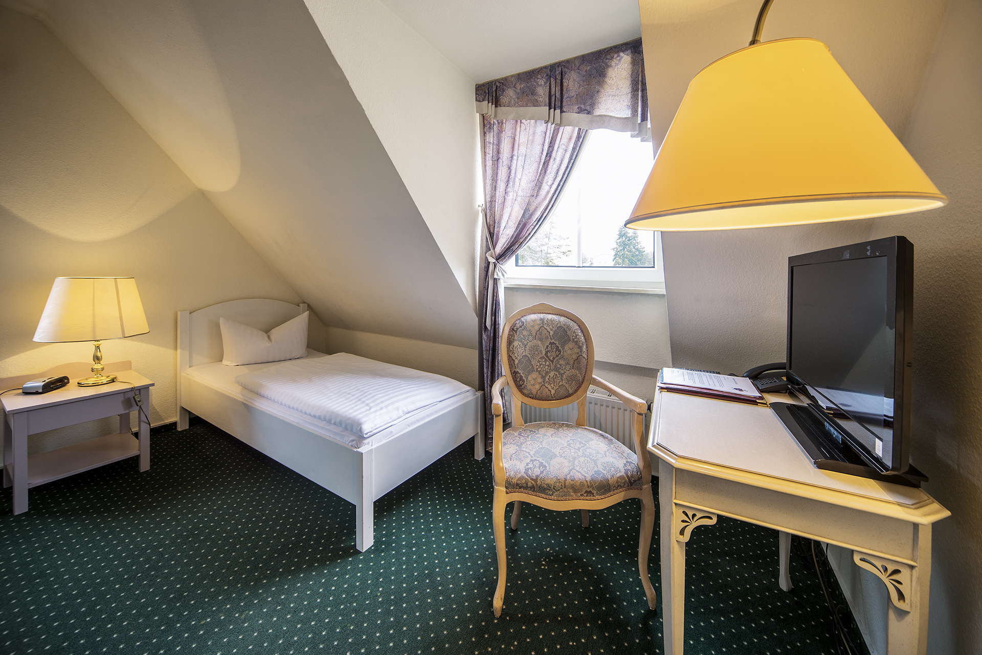 Urlaub am See: Einzelzimmer - Seehotel Heidehof