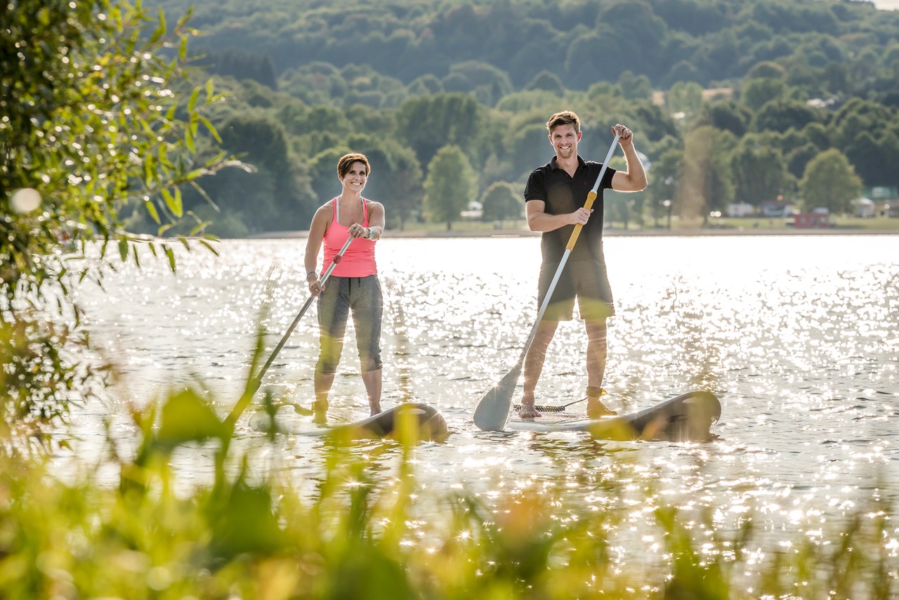 Seezeitlodge Hotel & Spa Freizeitangebote am See Segeln und Surfen