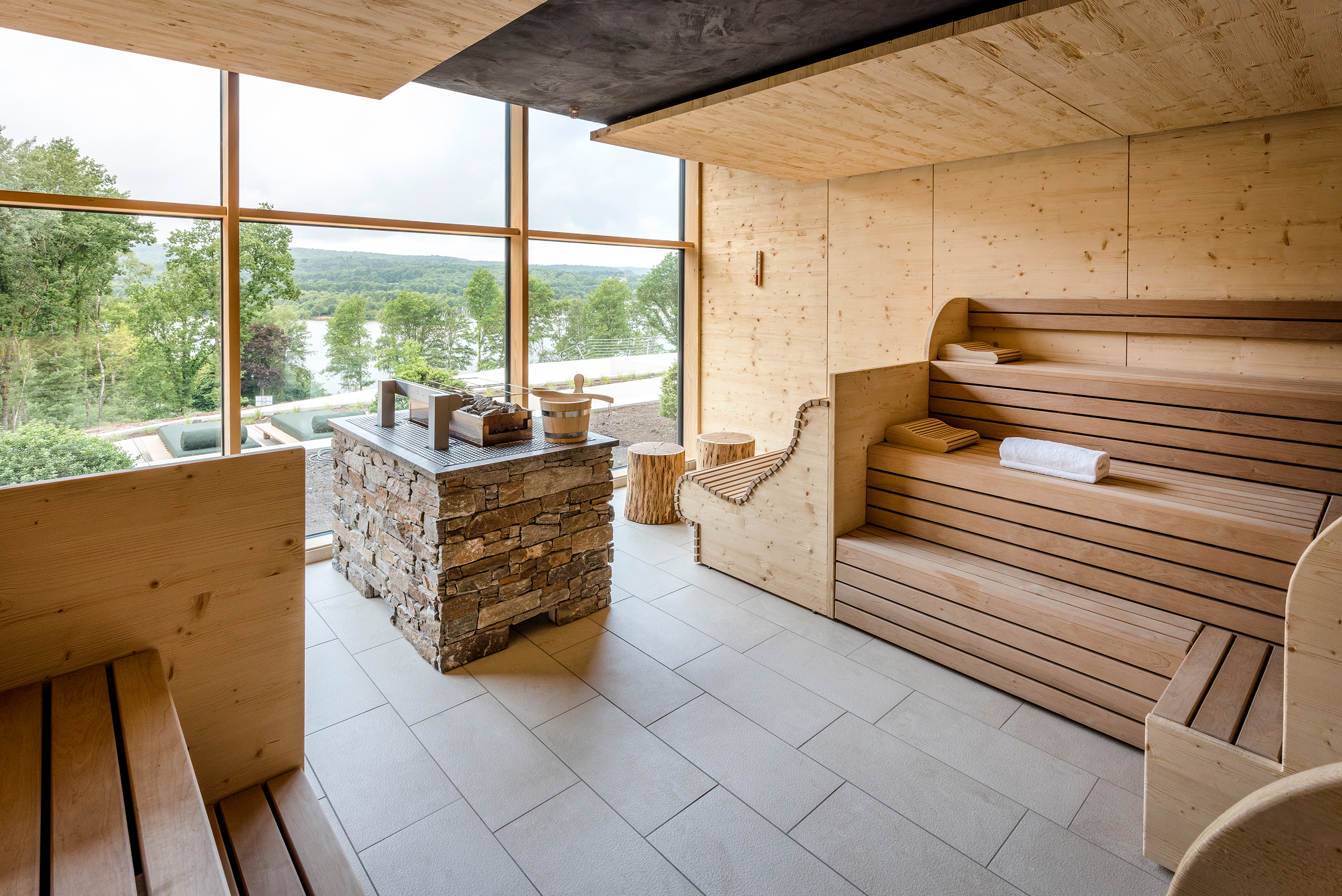 Urlaub am See: Seezeitlodge Hotel & Spa