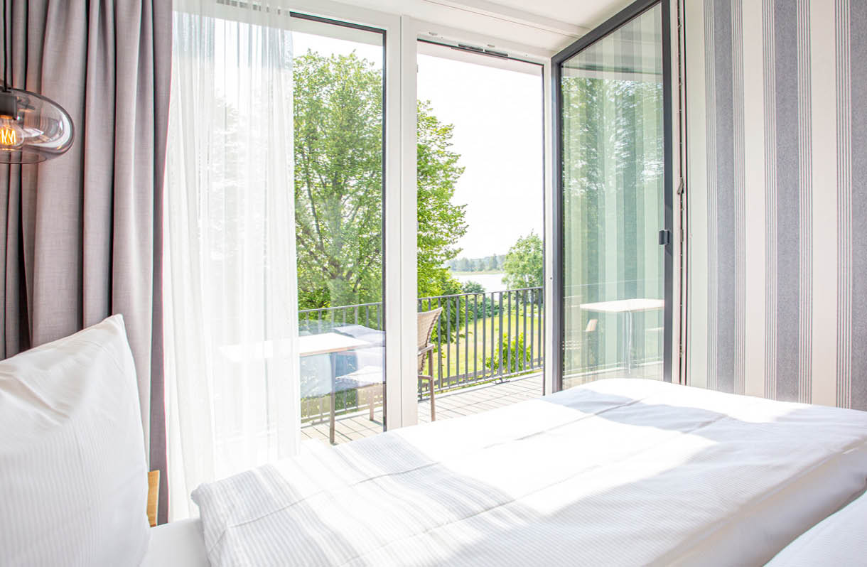 Urlaub am See: Aurora Appartement - MAREMÜRITZ Yachthafen Resort