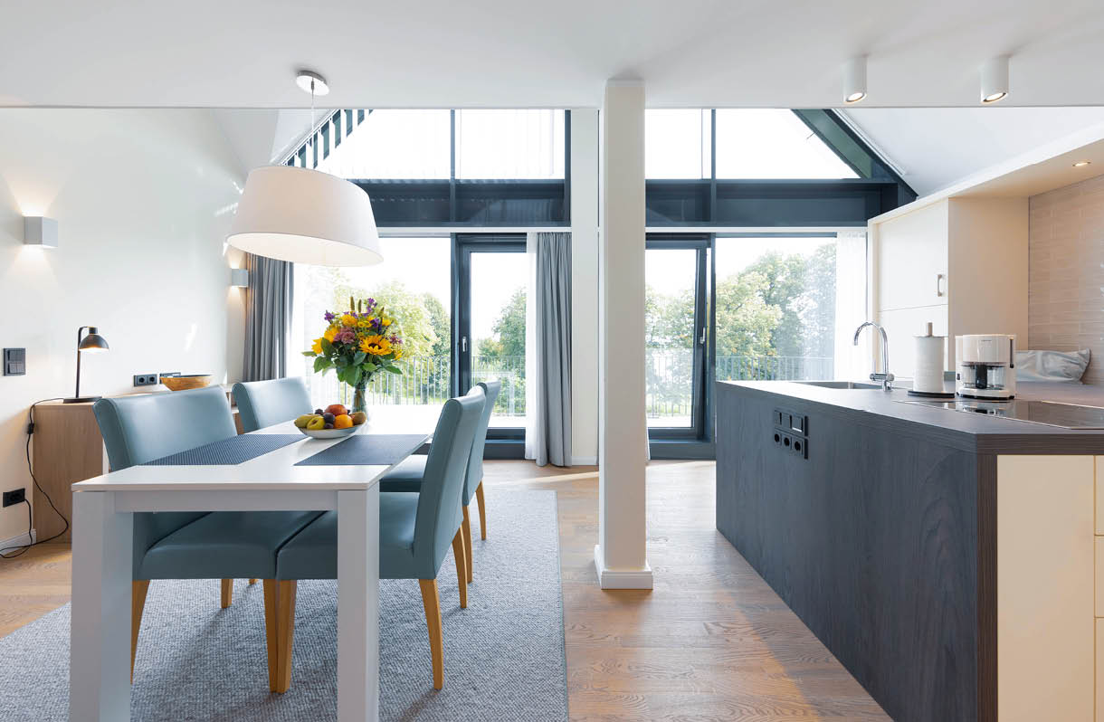 Urlaub am See: Mare Grand Maisonette Suite - MAREMÜRITZ Yachthafen Resort