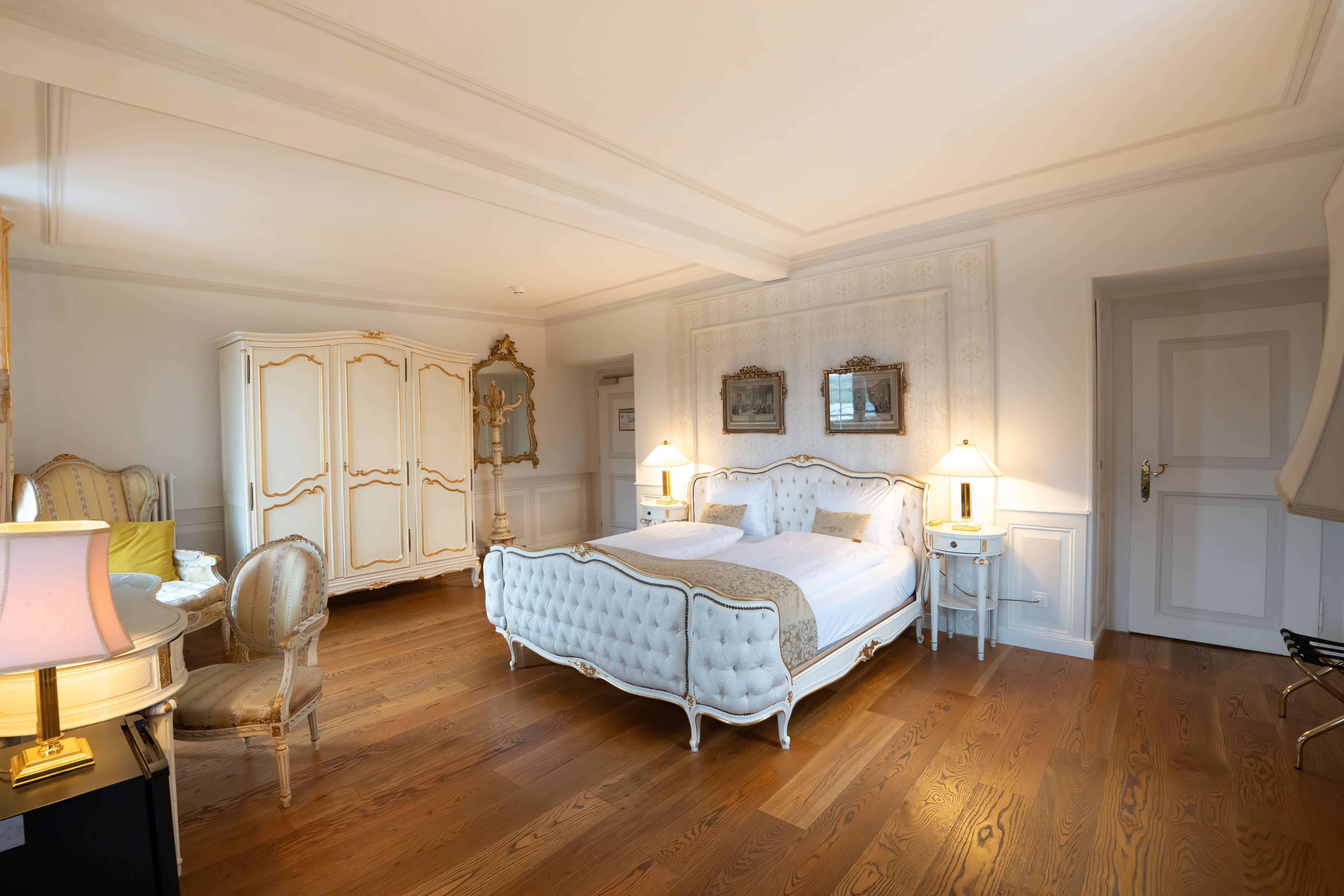 Urlaub am See: Seezimmer Deluxe mit Seeblick und Balkon - Hotel Porto Sofie in Gottlieben