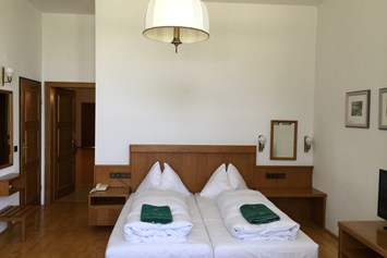 Urlaub am See: Doppelzimmer Villa - Hotel Post