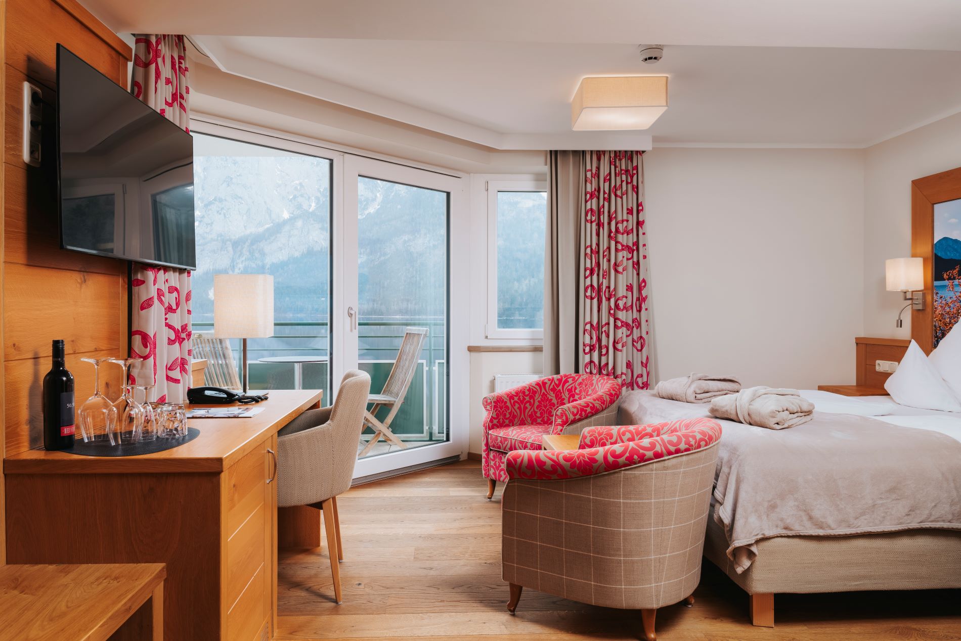 Hotels am See - Hallstatt - Hotel Seevilla Altaussee, Zimmer Seeblick - Hotel Seevilla Altaussee
