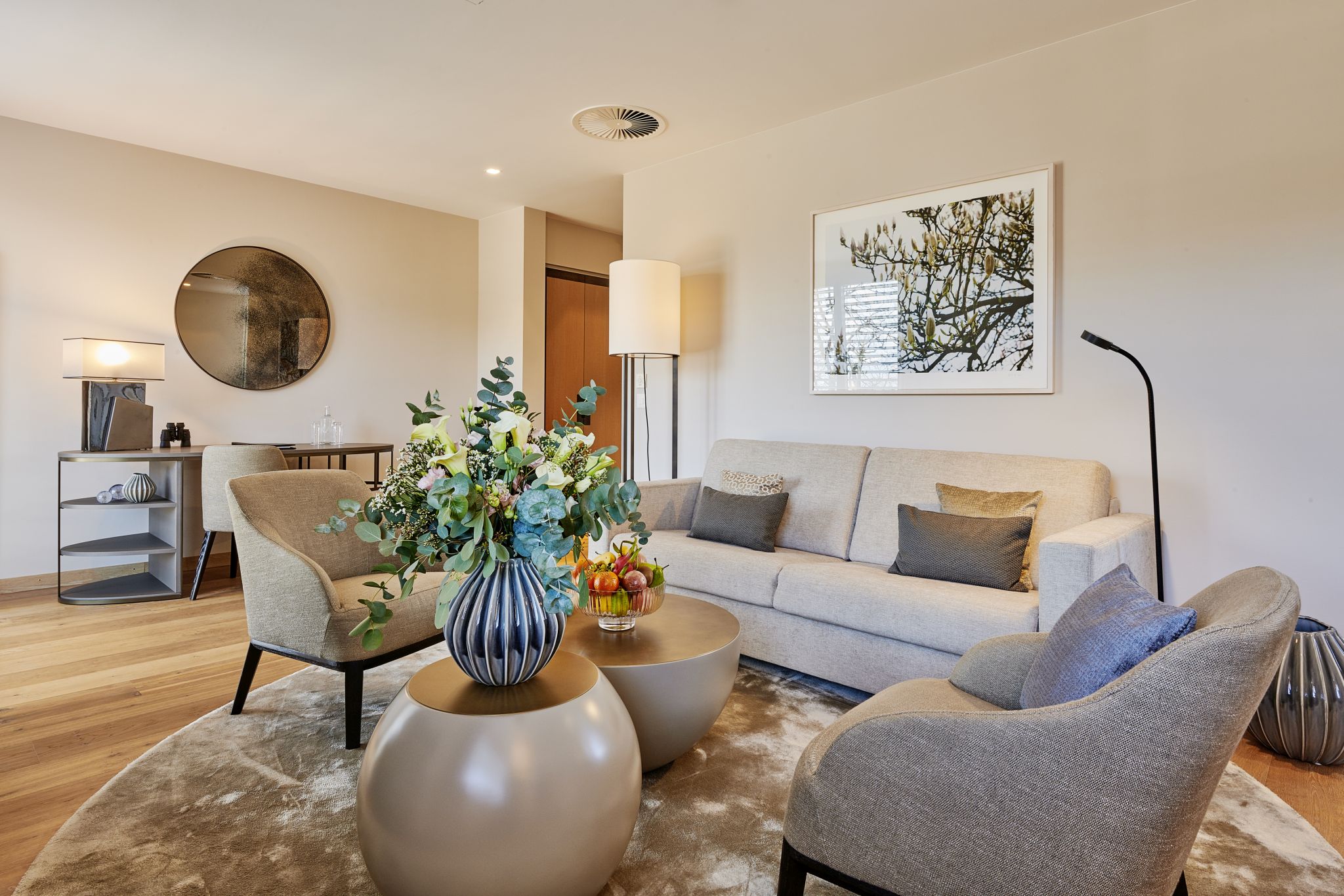 Hotels am See - Gunten - Wohnzimmer - Panorama Suite Schloss - Hotel Seepark Thun - Hotel Seepark Thun