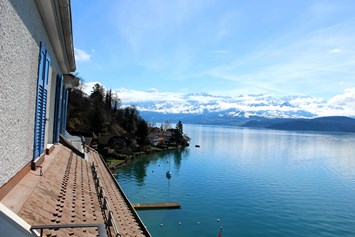Urlaub am See: Zimmeraussicht - Hotel Restaurant Bellevue au Lac