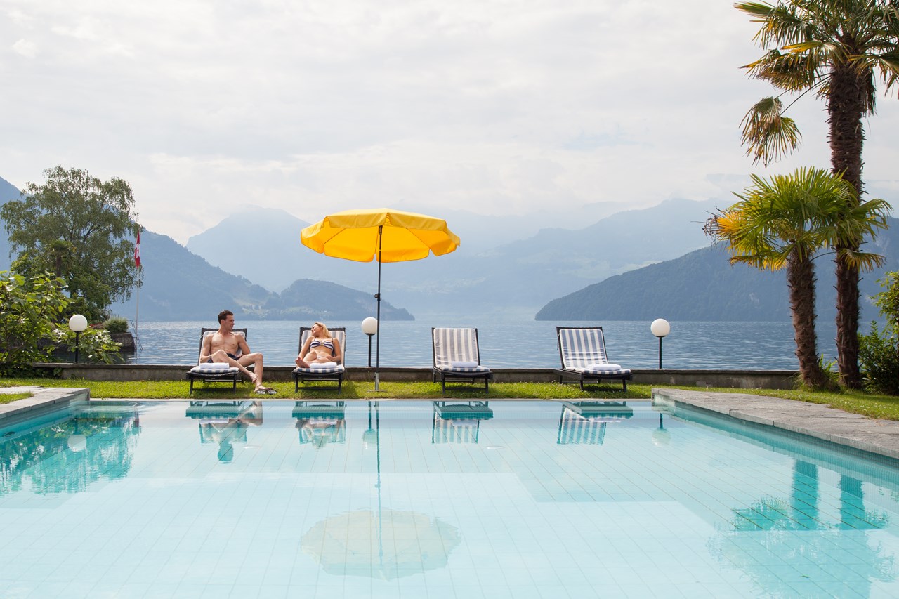Romantik Hotel Beau Rivage Freizeitangebote am See Schwimmen am Vierwaldstättersee