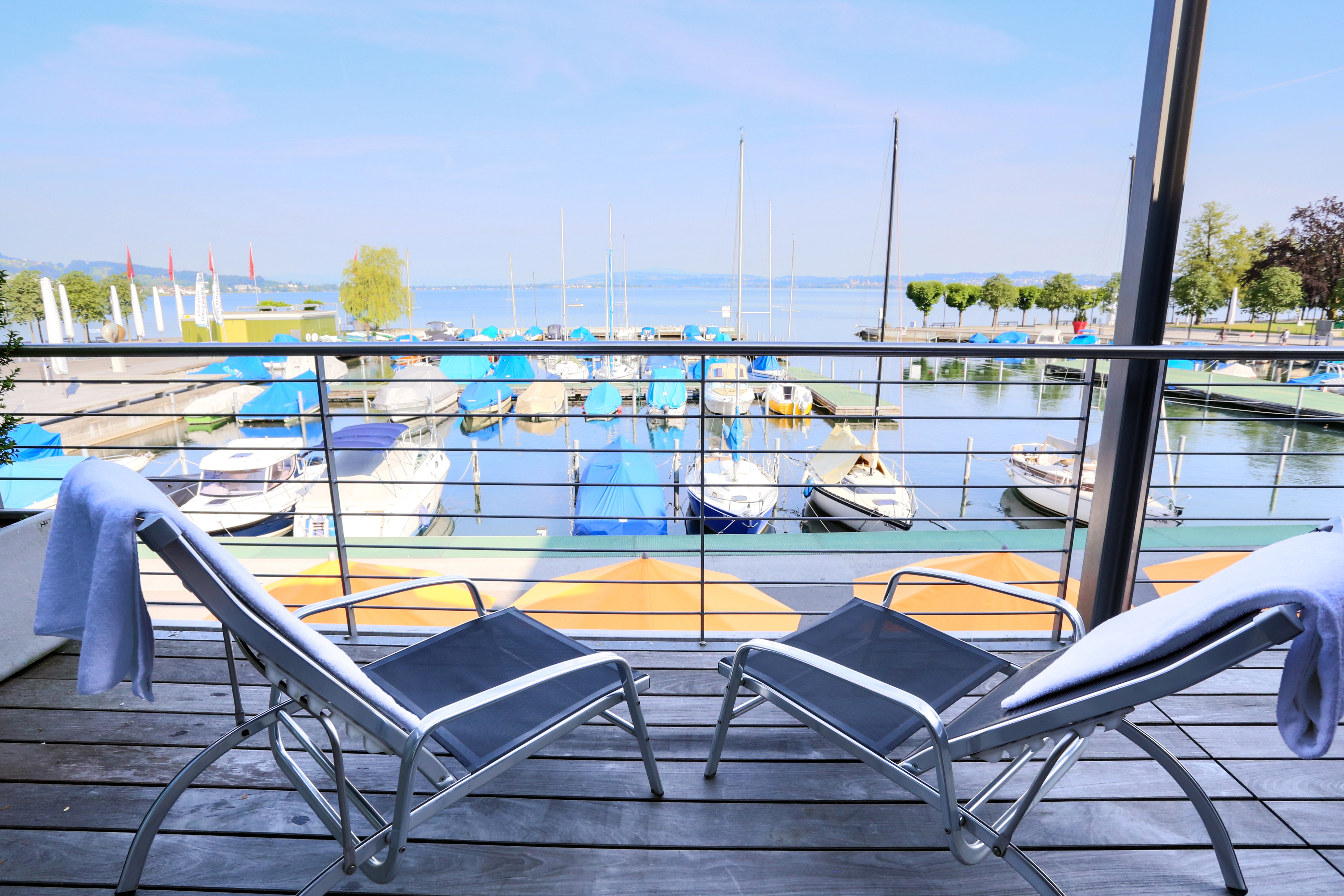 Urlaub am See: Seezimmer teilweise mit Balkon, tolle Aussicht auf den See - Hotel Marina Lachen