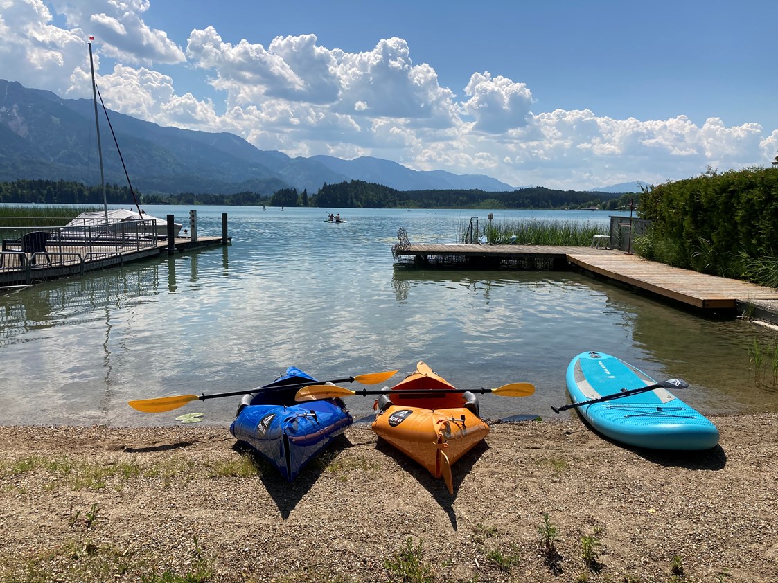 Urlaub am See: Kajaks und Stand-up-Paddle Board Verleih direkt am Hotel - das Moser - Hotel am See