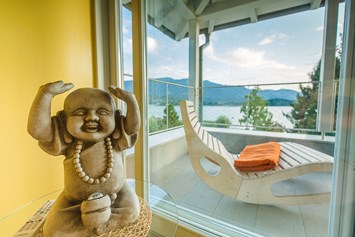 Urlaub am See: Wellnessbereich Ruheraum mit Aussicht - das Moser - Hotel am See