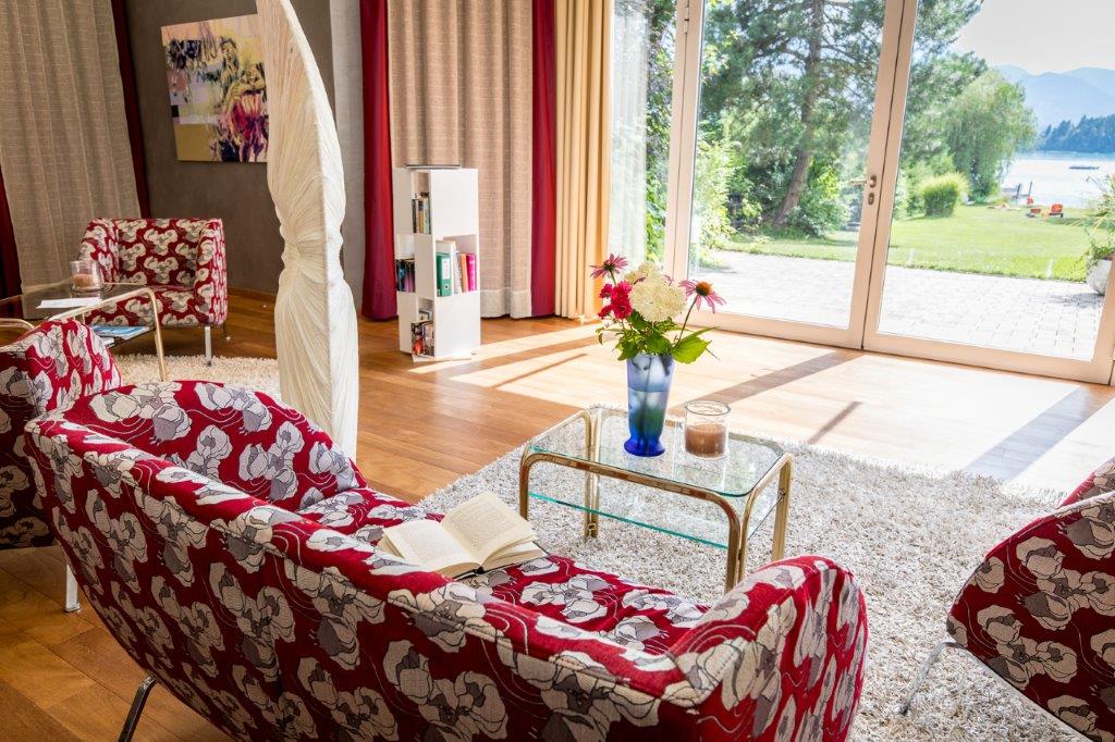 Hotels am See - Kärnten - Leselounge - Erwachsenenhotel "das Moser - Hotel am See"