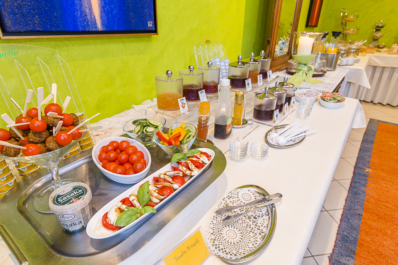 Urlaub am See: Frühstücksbuffet 8-12Uhr - Erwachsenenhotel "das Moser - Hotel am See"