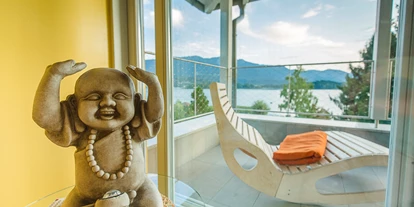 Hotels am See - Verpflegung: Frühstück - Wellnessbereich Ruheraum mit Aussicht - Erwachsenenhotel "das Moser - Hotel am See"