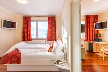 Urlaub am See: Seeblick Suite mit Balkon oder Terrasse - Erwachsenenhotel "das Moser - Hotel am See"