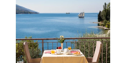 Hotels am See - Castelletto diBrenzone - Blick vom Restaurant - Hotel Maximilian