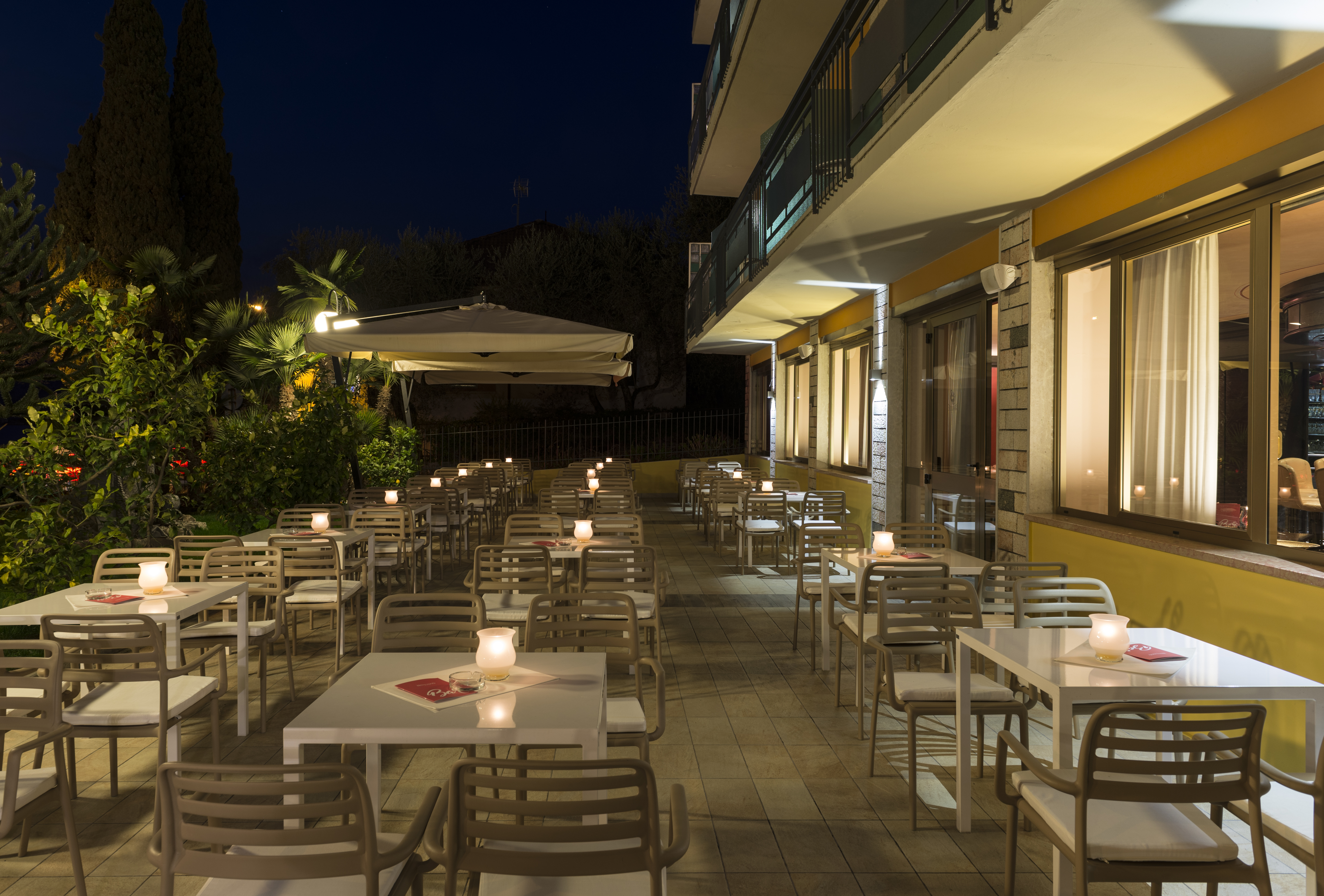 Urlaub am See: Hotel Drago