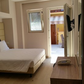Urlaub am See: beautiful room - Hotel Danieli La Castellana