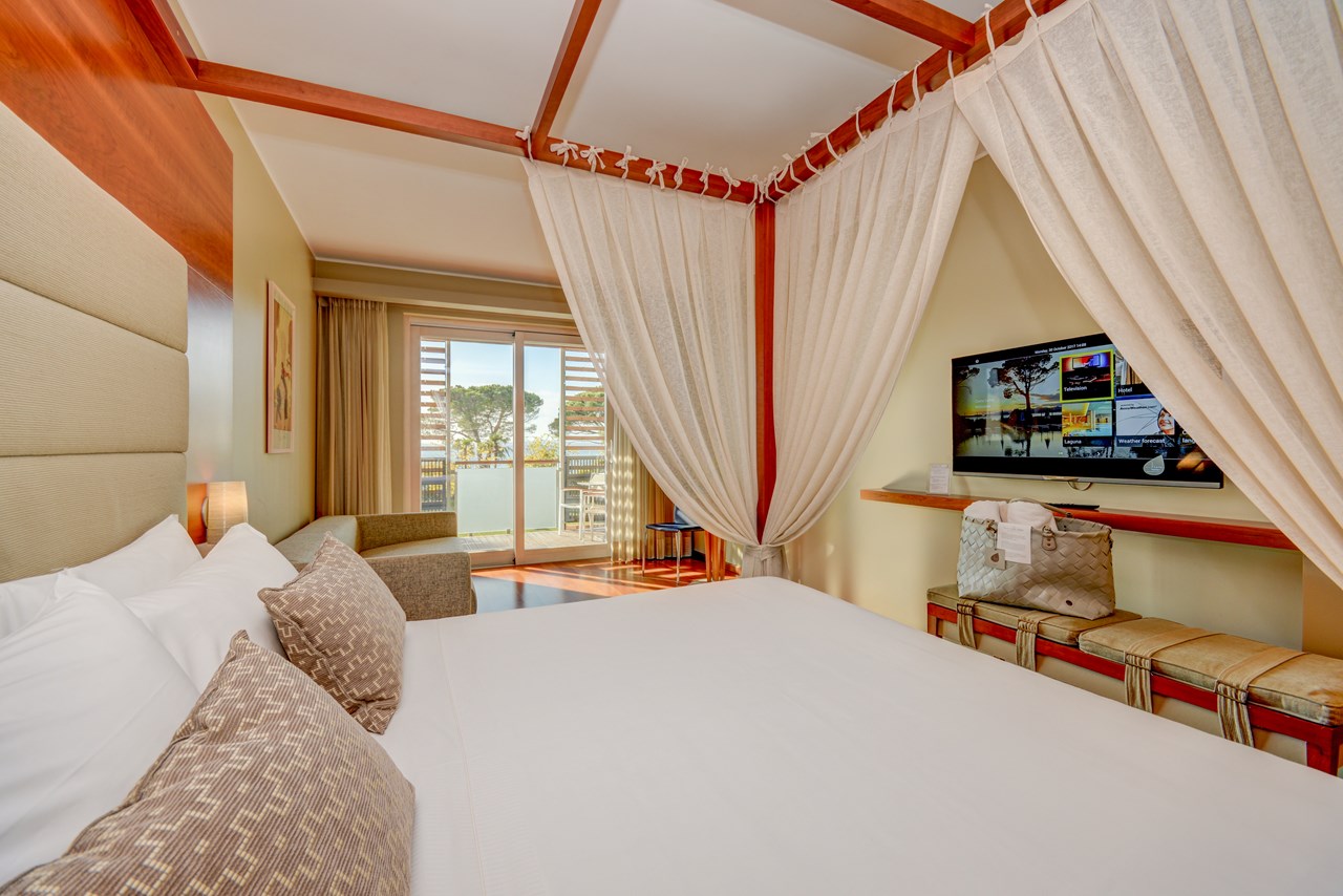 Hotel Corte Valier Zimmerkategorien Junior Suite mit Seeblick