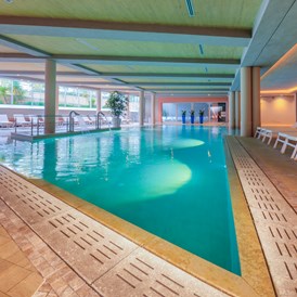 Urlaub am See: Hallenbad - Hotel Corte Valier