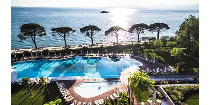 Hotels am See - Verpflegung: Frühstück - Seeblick und Poolpark - Hotel Corte Valier
